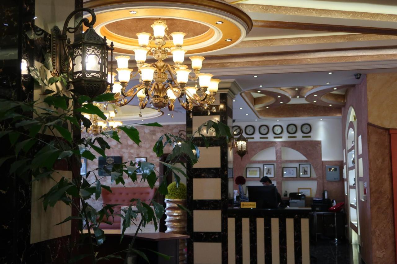 מונרוביה Boulevard Palace Hotel מראה חיצוני תמונה