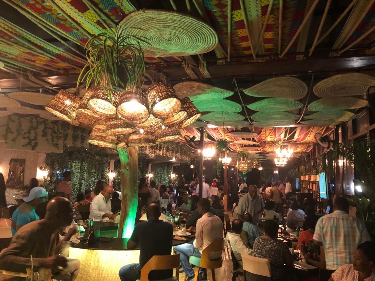מונרוביה Boulevard Palace Hotel מראה חיצוני תמונה