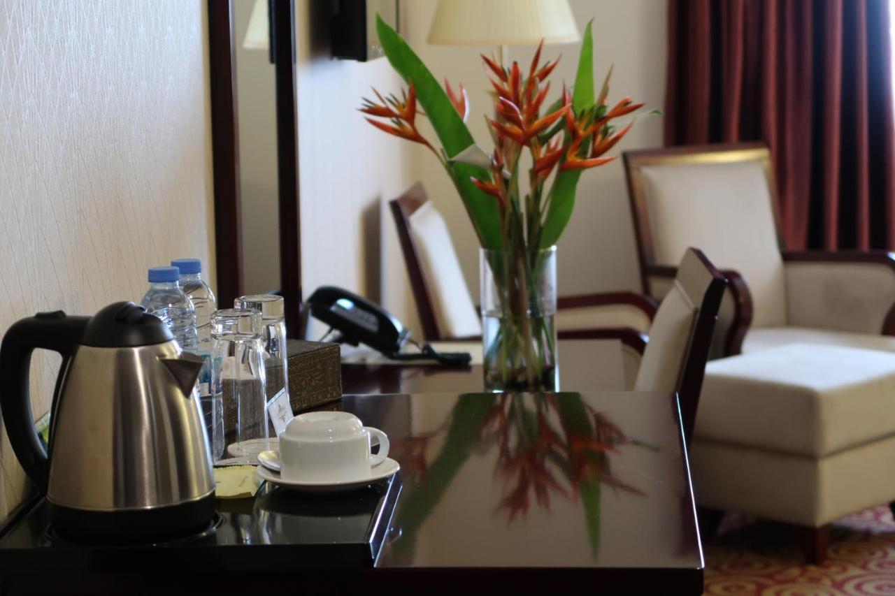 מונרוביה Boulevard Palace Hotel מראה חיצוני תמונה