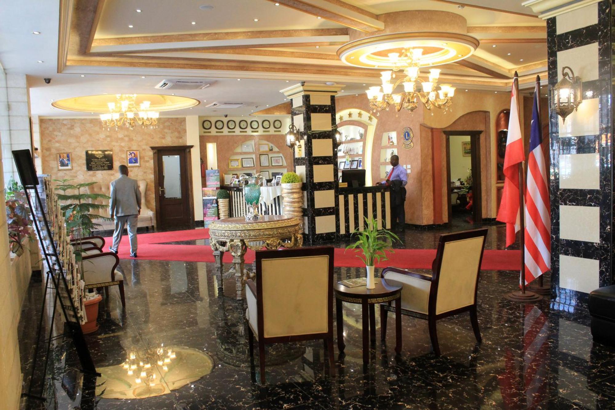 מונרוביה Boulevard Palace Hotel מראה חיצוני תמונה