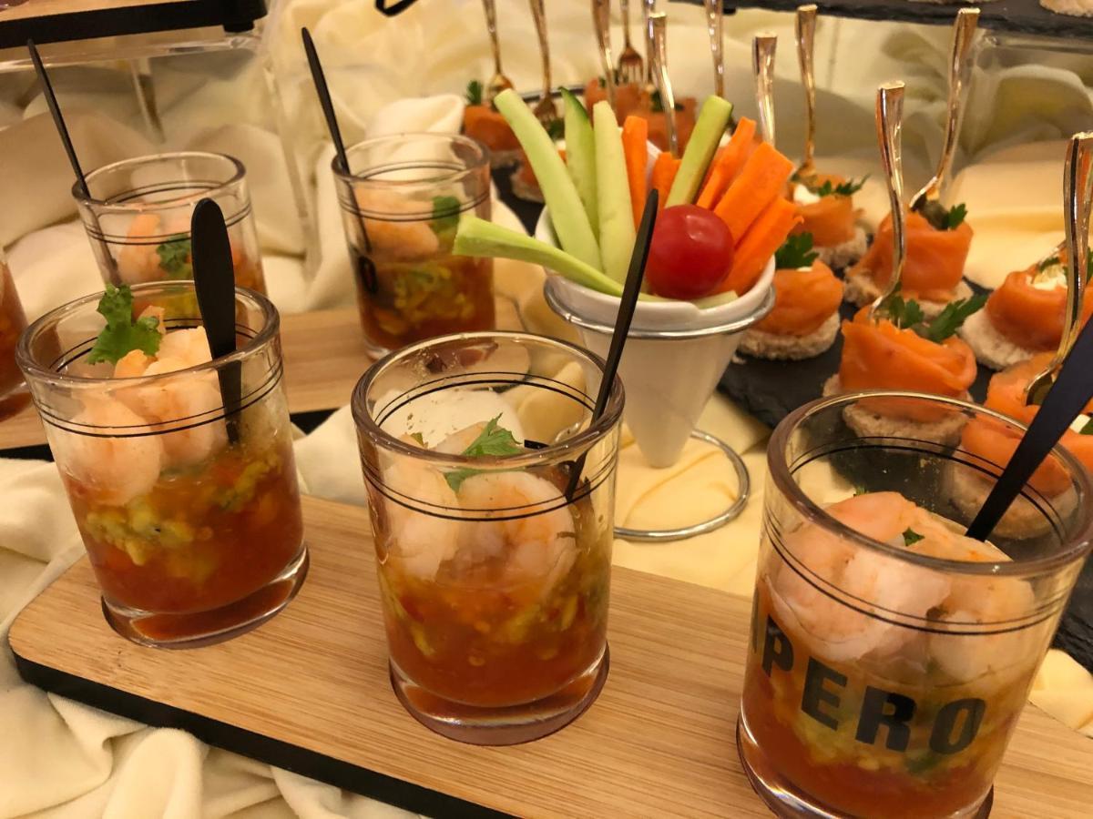 מונרוביה Boulevard Palace Hotel מראה חיצוני תמונה